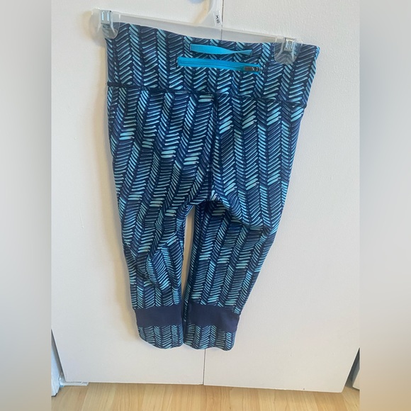 Under Armour capri leggings - Picture 2 of 3